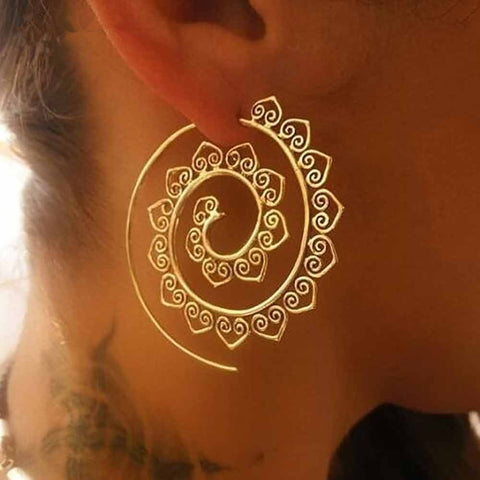 Rotating heart-shaped ring earrings